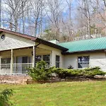Hot Tub & Fire Pit, Just 11 Miles To Downtown Avl