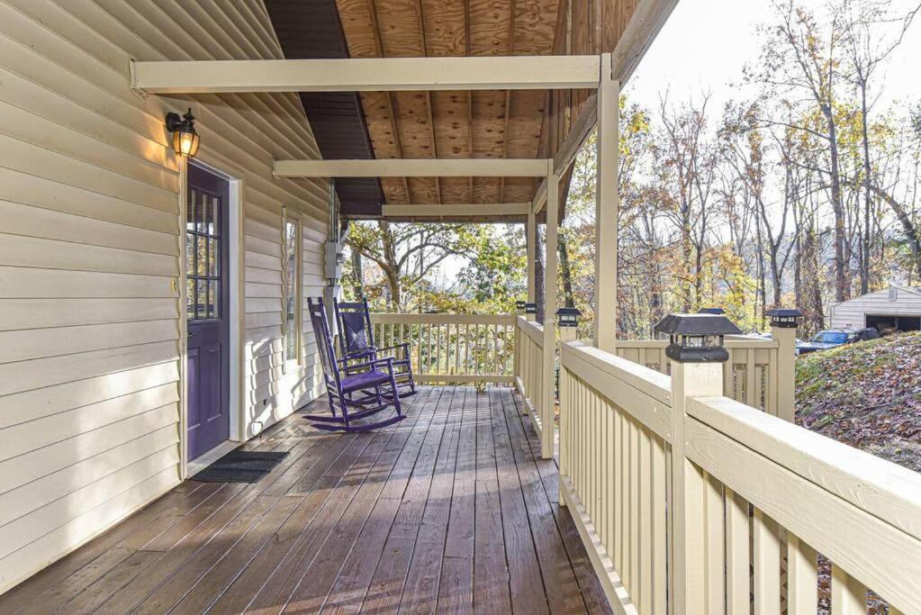 Hot Tub & Fire Pit, Just 11 Miles To Downtown Avl Holiday home